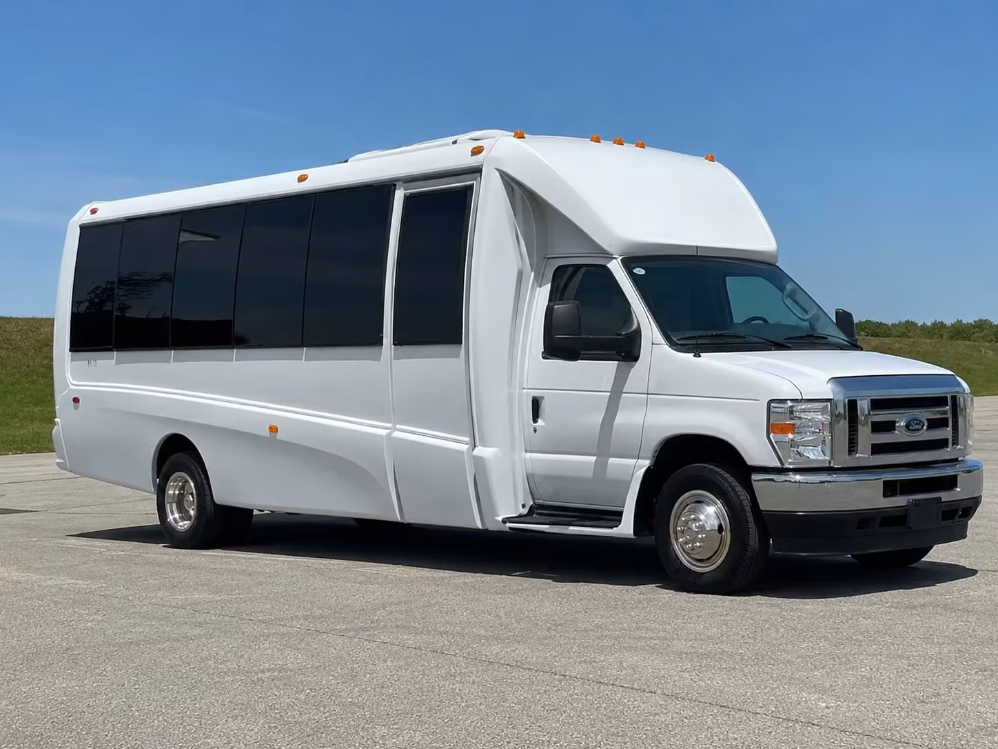 party buses for yuma prom night ride in style through the desert city